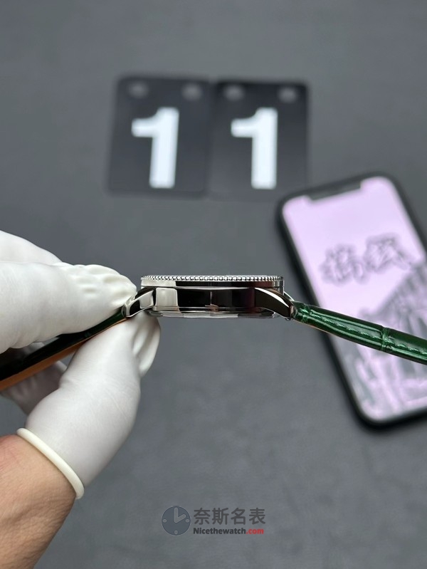 BLS厂新品 百年灵女款航空计时自动腕表性能如何？能不能用得??？ | 奈斯探表