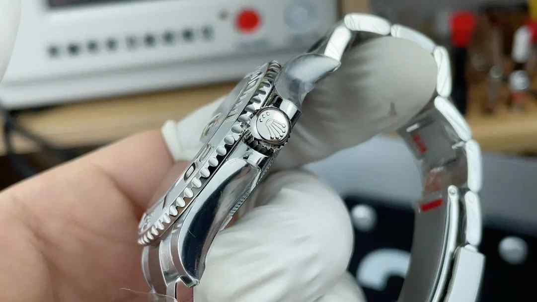 C厂劳力士灰游艇3235机芯复刻表能不能以假乱真、3235一体机机芯详解！ | 奈斯探表