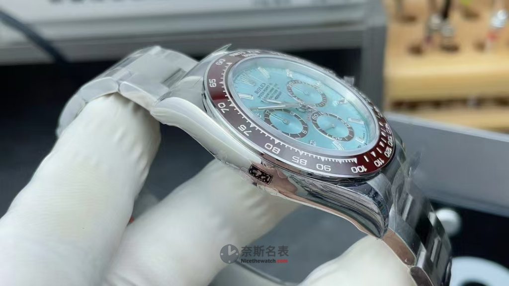 VS厂冰蓝迪通拿对比C厂冰蓝迪通拿？哪个更值得买吗 | 奈斯探表