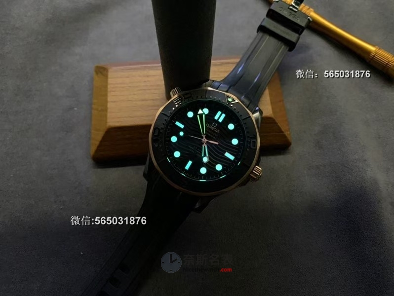 VS厂欧米茄墨金海马300复刻表 做得好不好？ | 奈斯探表