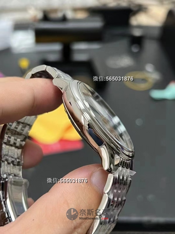 VS厂新品第三代蝶飞轨道系列评测：棕绿色正装腕表，精致细节值得入手！ | 奈斯探表