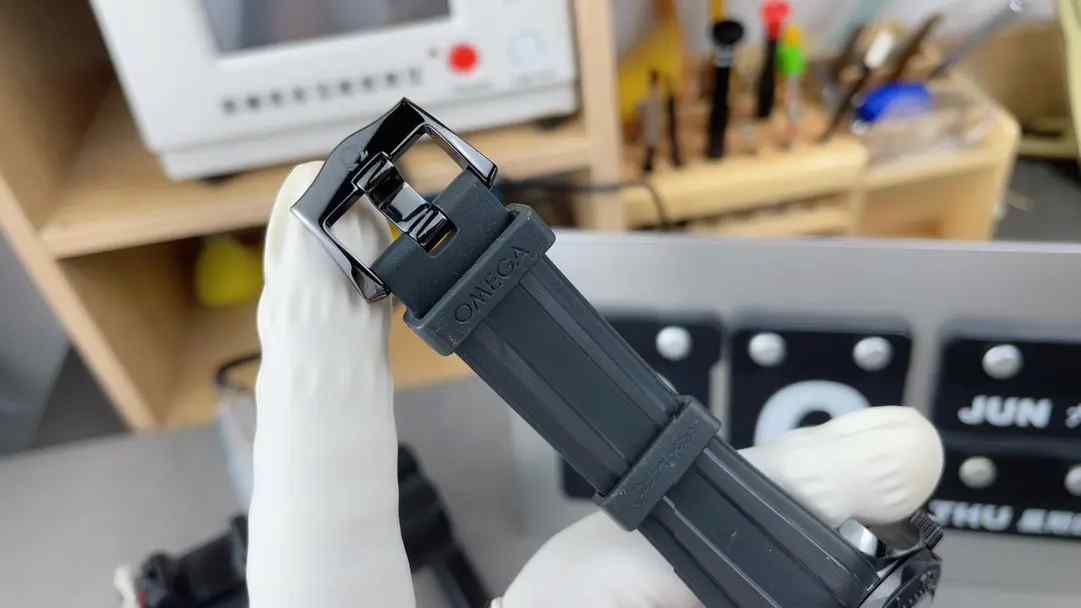 VS厂欧米茄海马300黑武士复刻细节揭秘！完美复刻能否骗过行家？ | 奈斯探表