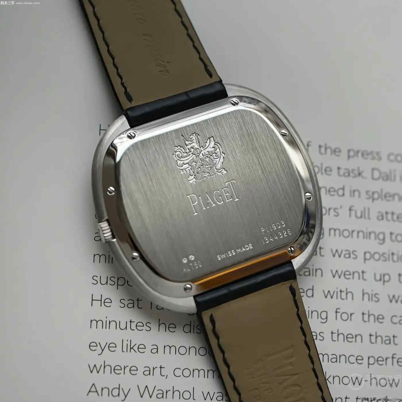 Piaget伯爵联合安迪·沃霍尔：全新巴黎钉纹腕表闪耀登场 | 奈斯探表