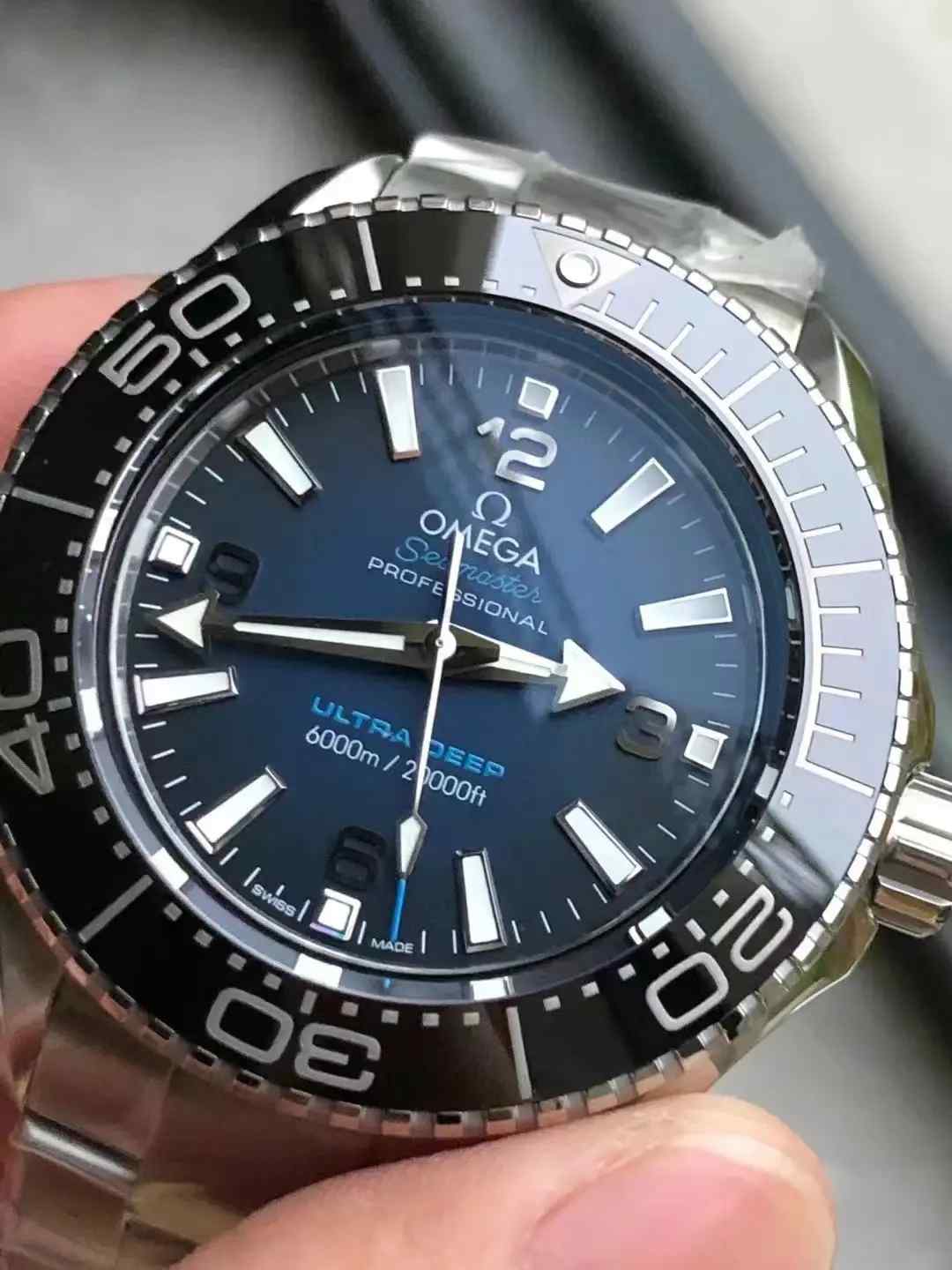 深度解析VS厂欧米茄海洋宇宙6000米海王复刻表，外观能不能乱真！ | 奈斯探表