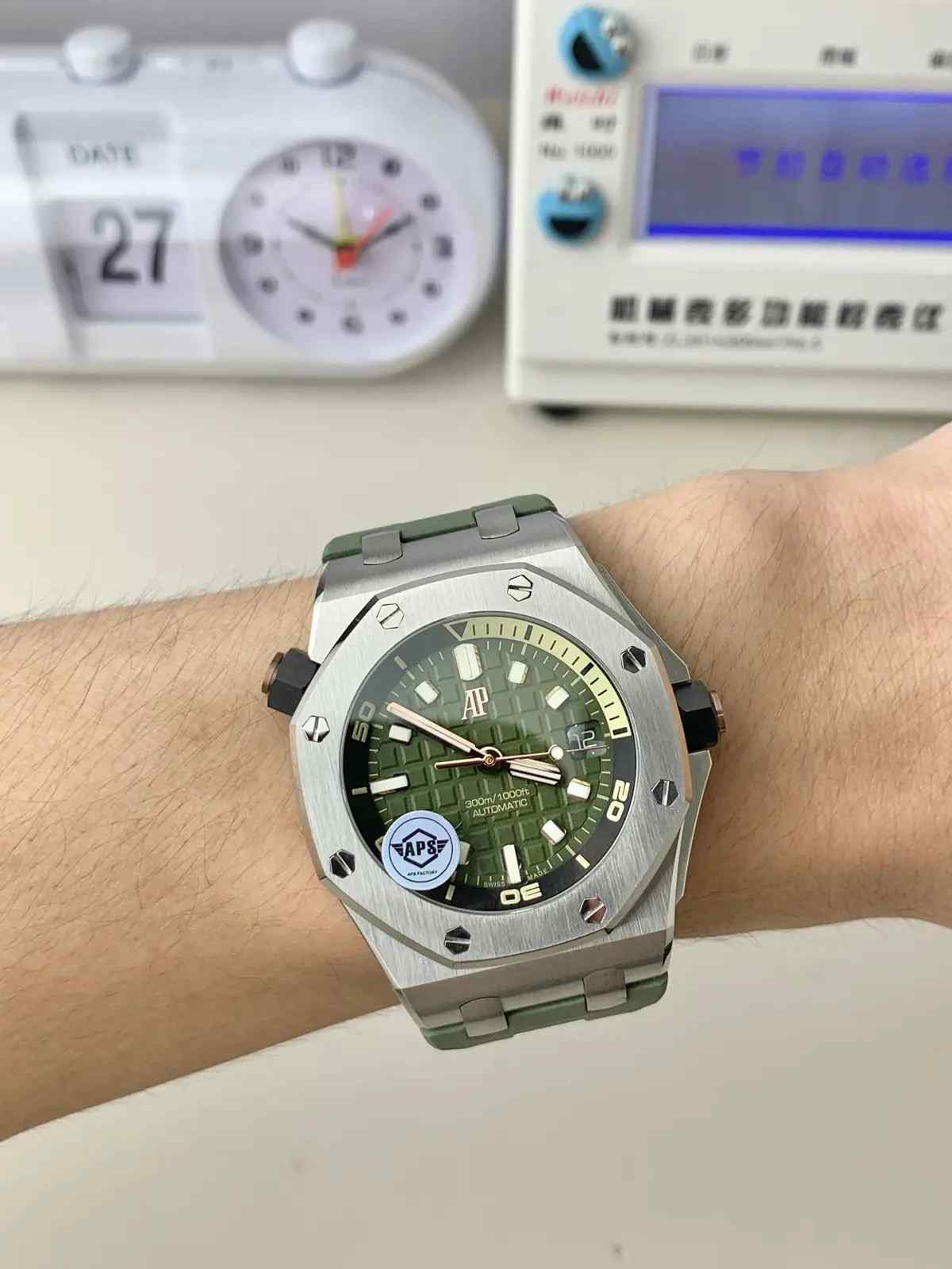 APS厂爱彼皇家橡树15720复刻表评测！高度还原，4308一体机芯精准走时！ | 奈斯探表