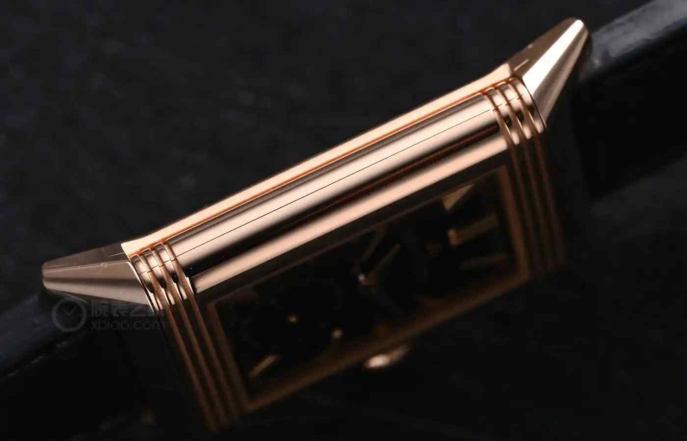 积家Reverso翻转腕表:正装与运动的经典平衡之作 | 奈斯探表 积家Reverso翻转腕表:正装与运动的经典平衡之作 | 奈斯探表