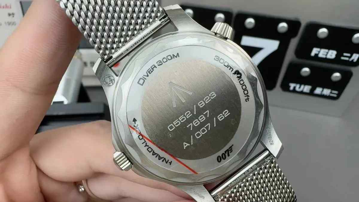 VS厂欧米茄007无暇赴死详细测评，钛金属上手轻盈，值得入手吗？ | 奈斯探表