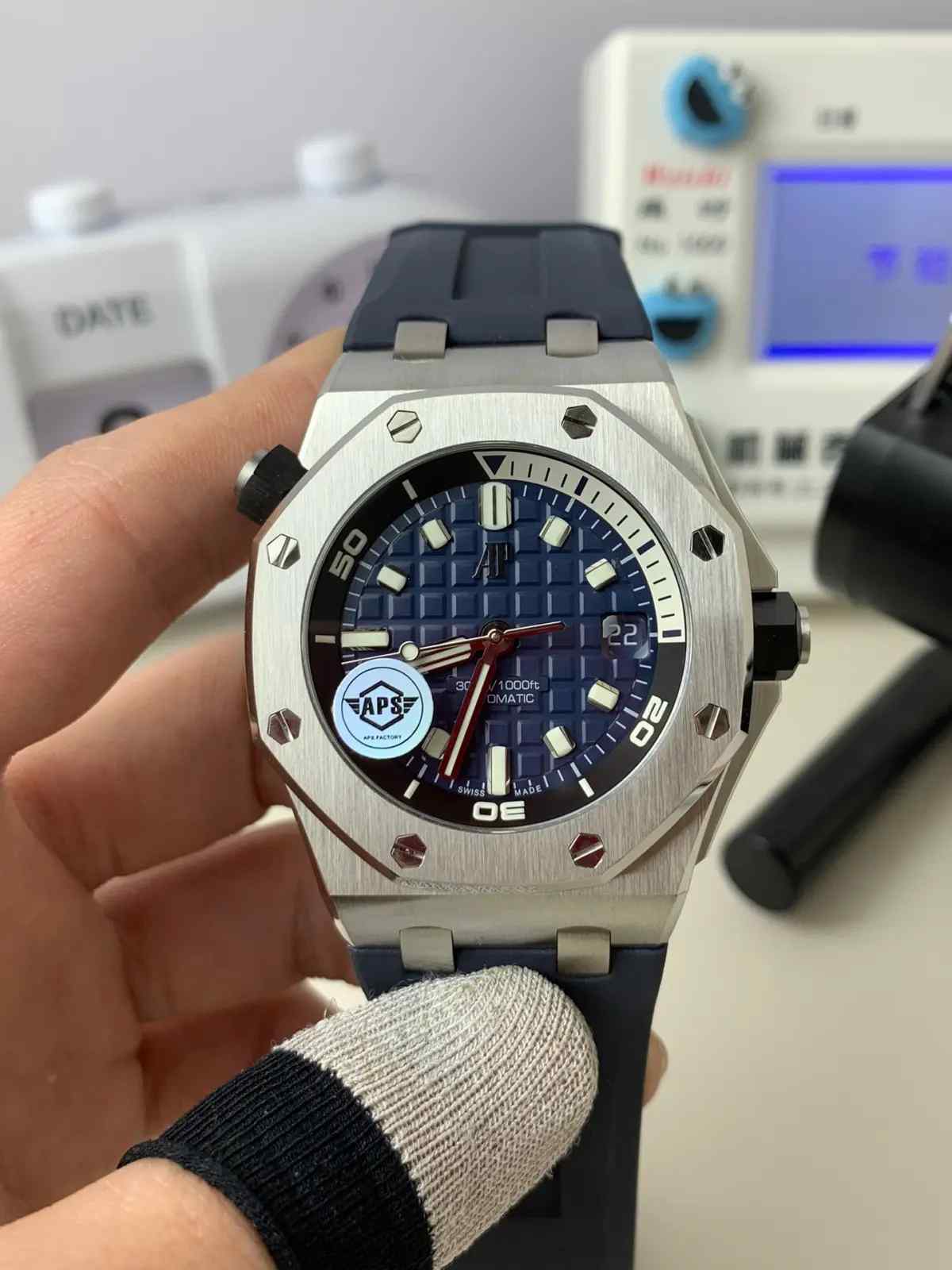 APS厂爱彼皇家橡树15720复刻表评测！高度还原，4308一体机芯精准走时！ | 奈斯探表