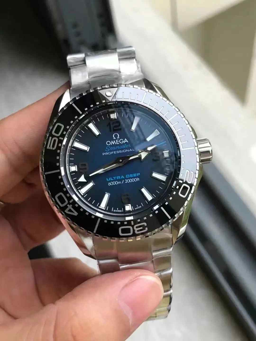 深度解析VS厂欧米茄海洋宇宙6000米海王复刻表，外观能不能乱真！ | 奈斯探表