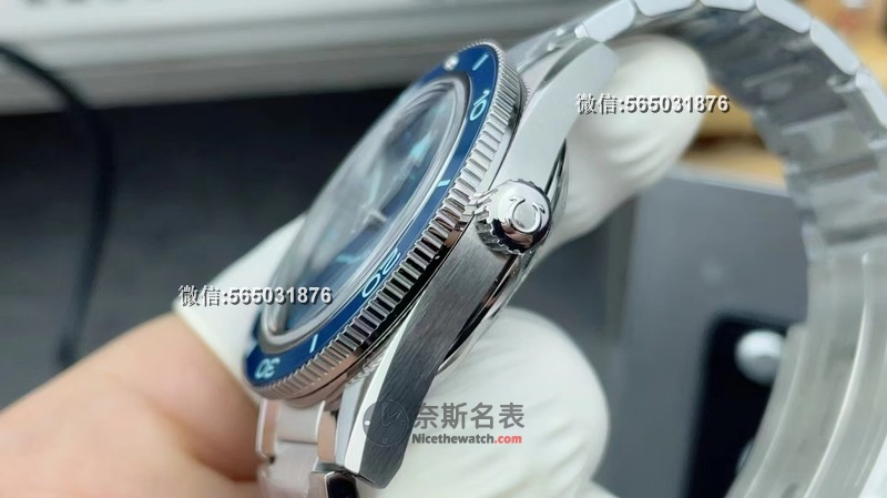 VS厂海马300幽灵党渐变冰蓝色评测：细节尽显匠心，渐变效果惊艳！ | 奈斯探表