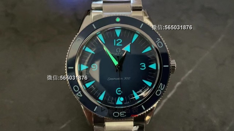 VS厂海马300幽灵党渐变冰蓝色评测：细节尽显匠心，渐变效果惊艳！ | 奈斯探表