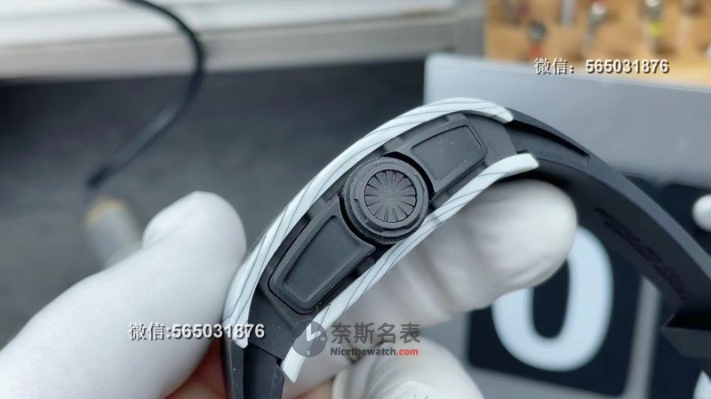 APS厂RM61-01白跑道VS BBR厂RM35-01碳纤维，哪款更心动？ | 奈斯探表