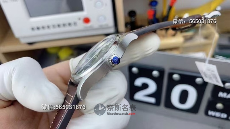 V7厂万国飞行员系列新作！马克20对比马克18，你更喜欢哪款？ | 奈斯探表