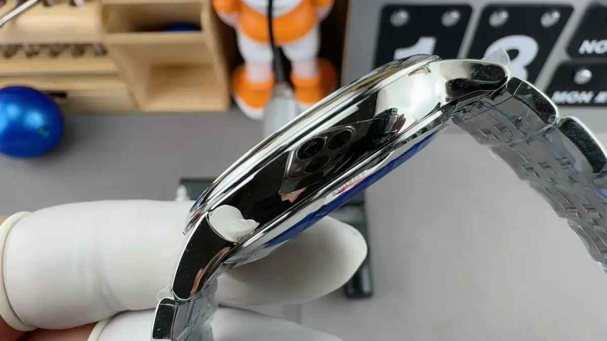 购表攻略！VS厂欧米茄第三代蝶飞墨绿盘超详细测评，值得入手吗？ | 奈斯探表