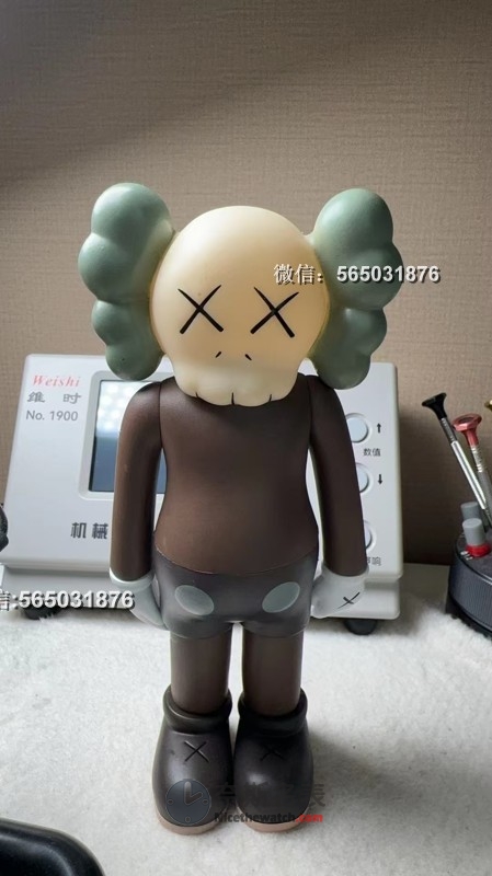 时尚潮人必备！APS厂15500联名KAWS一体机详细评测！限量玩偶赠送！ | 奈斯探表