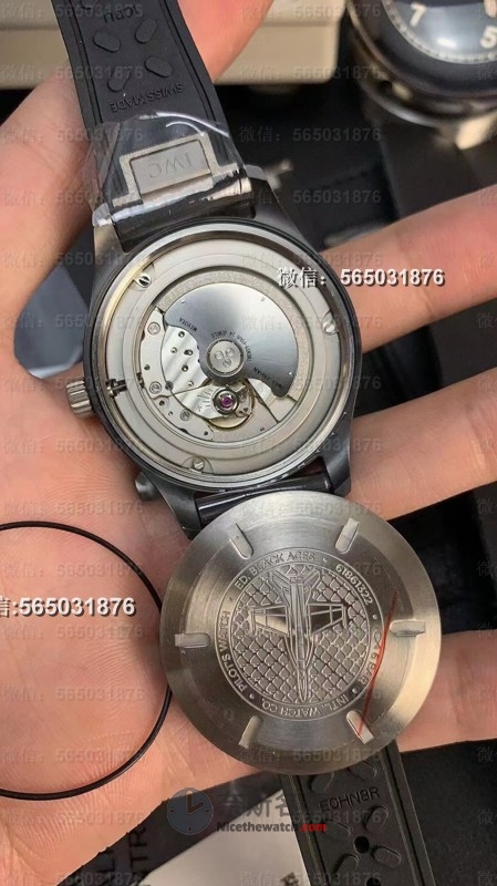 夜店神器！M+厂万国黑桃A41周年复刻表如何做到‘回头率爆表’？ | 奈斯探表