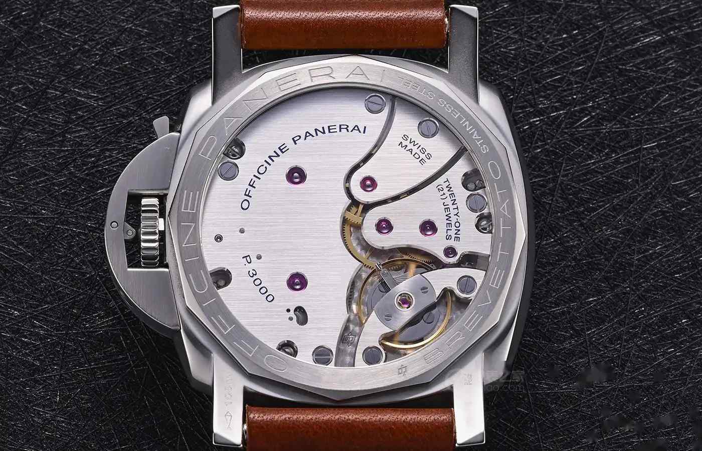 47毫米霸气复古！沛纳海PAM01628重现经典神韵 | 奈斯探表