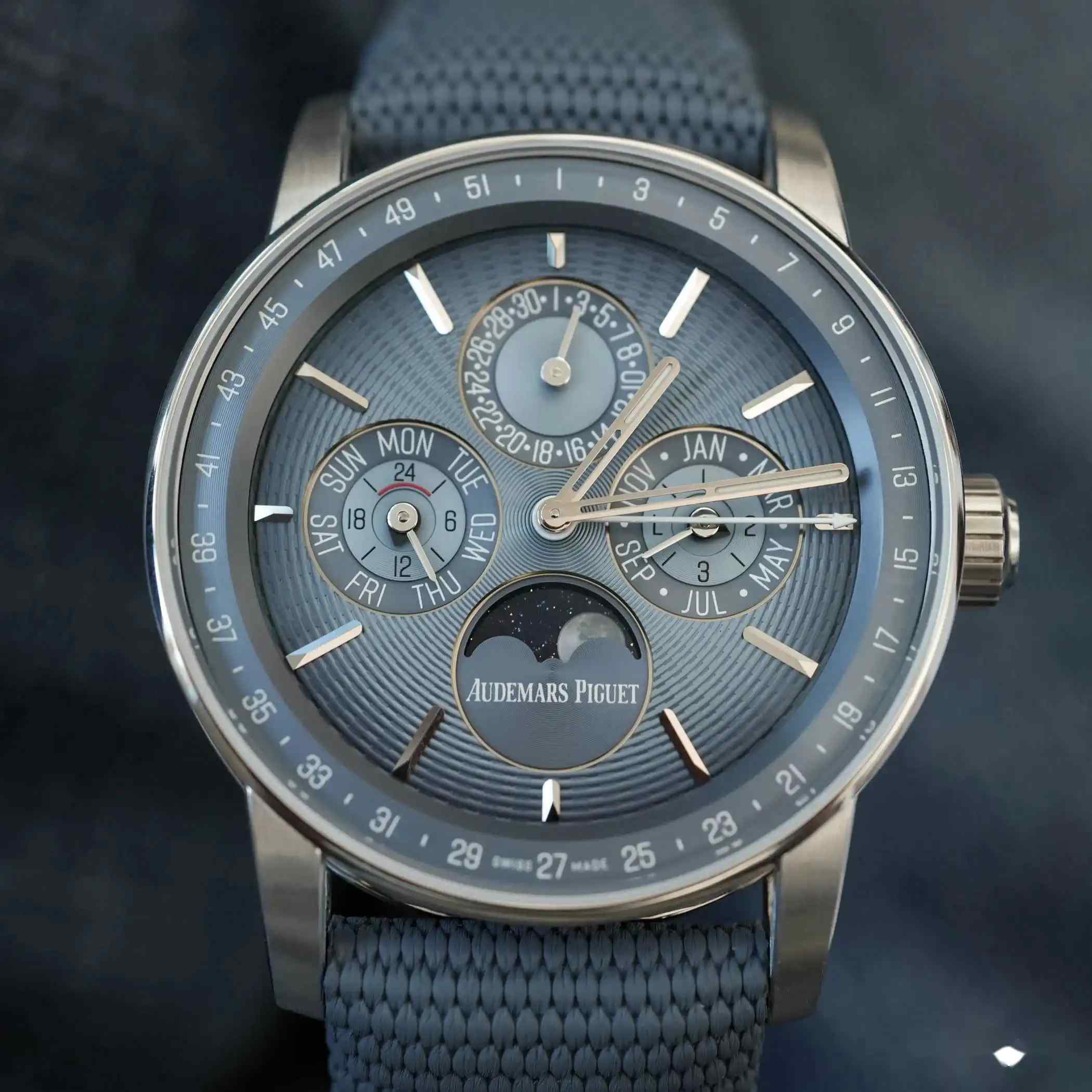 爱彼Code 11.59万年历好在哪里？60秒读懂复古设计与现代功能亮点 | 奈斯探表