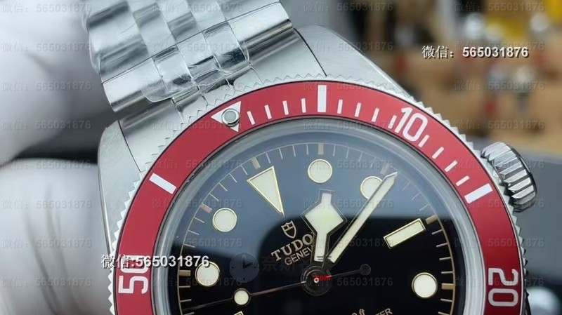 2025潜水表新标杆！拆解ZF帝舵碧湾41MM复刻表：3大工艺革新碾压原版？ | 奈斯探表