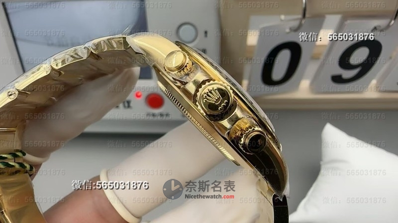 220克压手感！ZF配重版绿金迪能否碾压传统复刻 | 奈斯探表