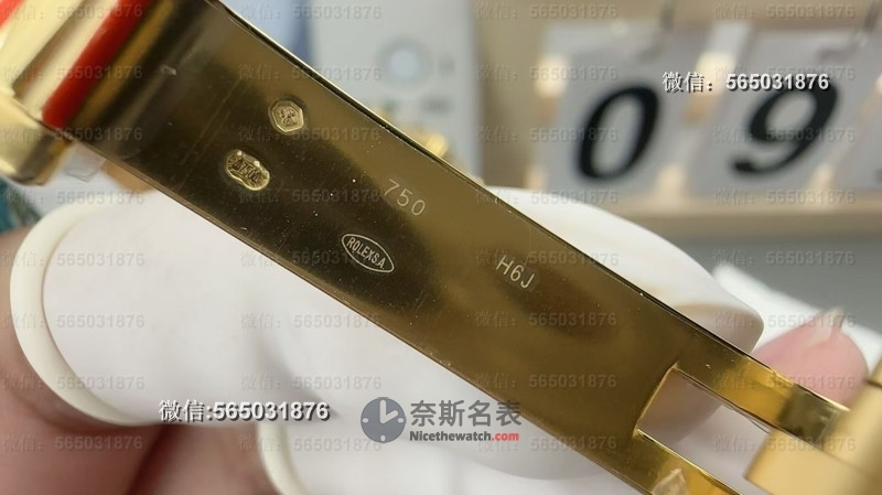 220克压手感！ZF配重版绿金迪能否碾压传统复刻 | 奈斯探表