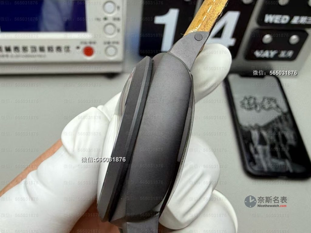 复刻表也内卷？VS厂沛纳海441黑陶瓷腕表，黑陶瓷质感太惊艳了！ | 奈斯探表