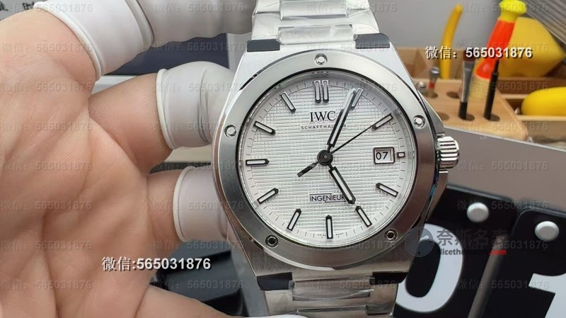 万国万元表平替首??！V7厂工程师复刻实测，细节还原度惊人 | 奈斯探表