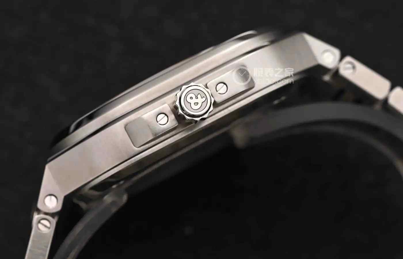 商务差旅必备！柏莱士BR05-GMT双时区腕表深度评测：这抹红针太抢眼！ | 奈斯探表