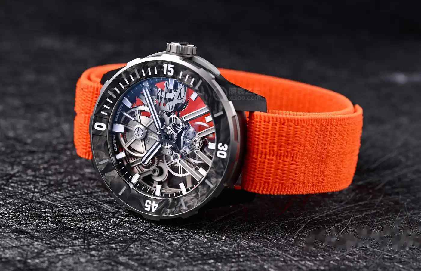 重量仅47克！雅典Diver AIR潜水表实测，5000G抗冲击+200米防水太硬核 | 奈斯探表