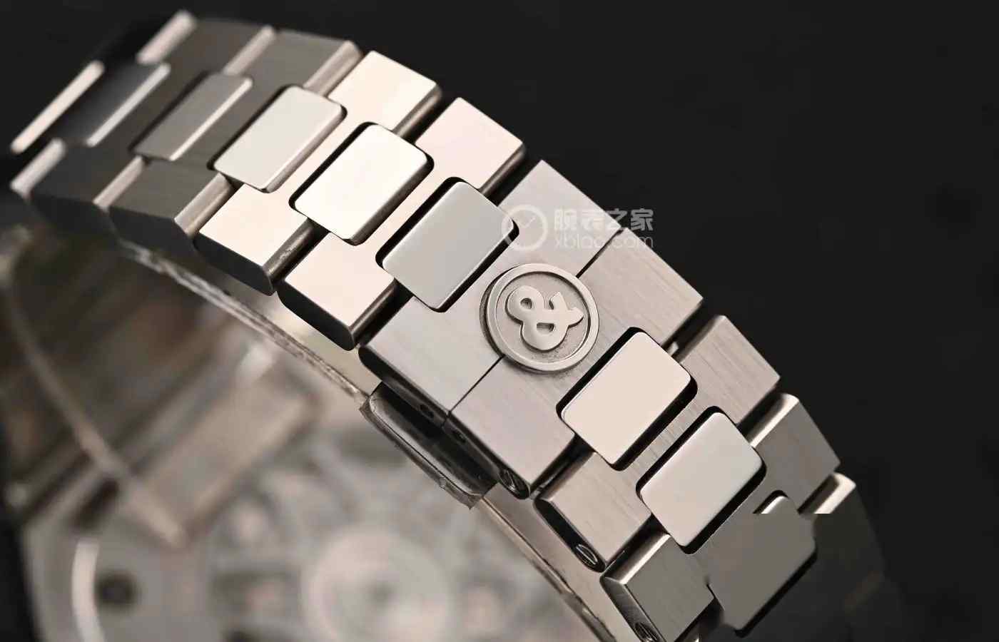 商务差旅必备！柏莱士BR05-GMT双时区腕表深度评测：这抹红针太抢眼！ | 奈斯探表