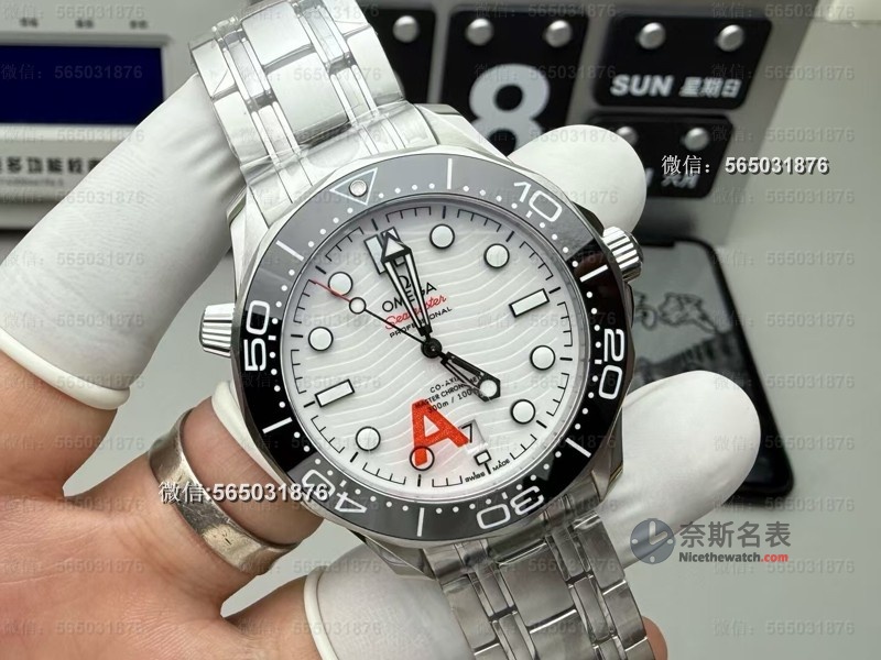 VS厂欧米茄海马300 V4版深度评测：丹东8800一体机芯带来哪些革命性升级？ | 奈斯探表