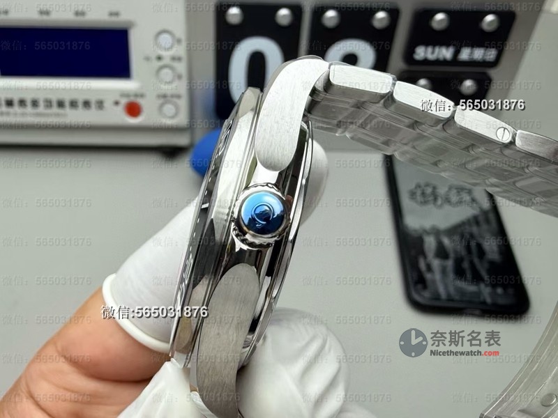 VS厂欧米茄海马300 V4版深度评测：丹东8800一体机芯带来哪些革命性升级？ | 奈斯探表