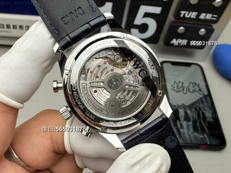 这些细节和原版真的一样？万国葡计复刻版上手：烤蓝钢针+超薄表壳真香！ | 奈斯探表