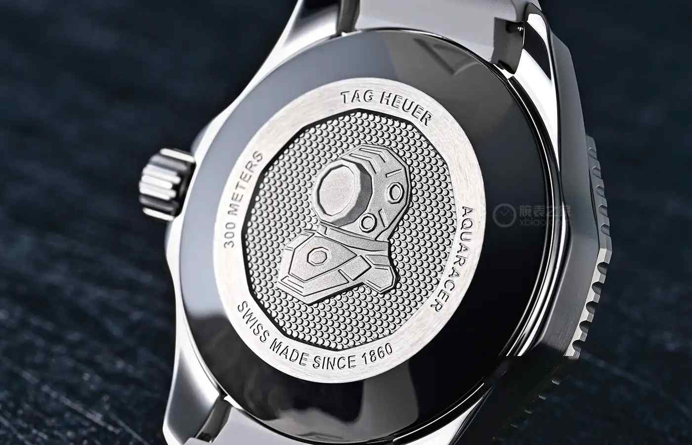 比男表更惊艳！泰格豪雅女款竞潜300，渐变海波纹美到窒息！ | 奈斯探表