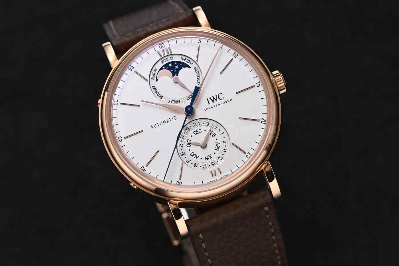 15万预算最佳正装表！万国柏涛菲诺全历月相，经典永不过时！ | 奈斯探表