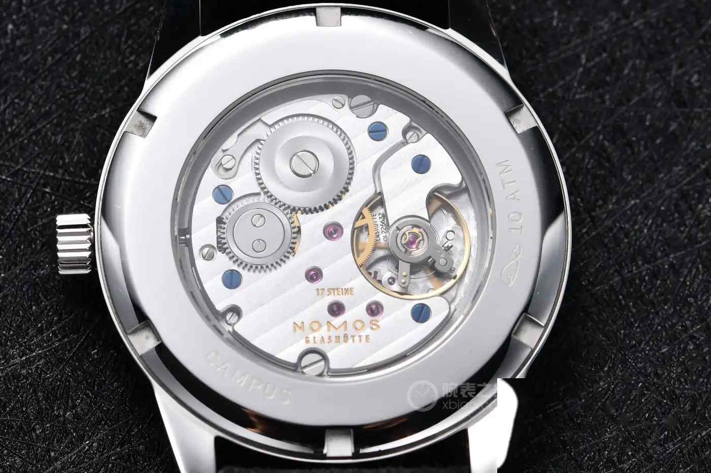 谁说万元买不到真德表？NOMOS阿尔法机芯+六方位调校，性价比直接拉满！ | 奈斯探表