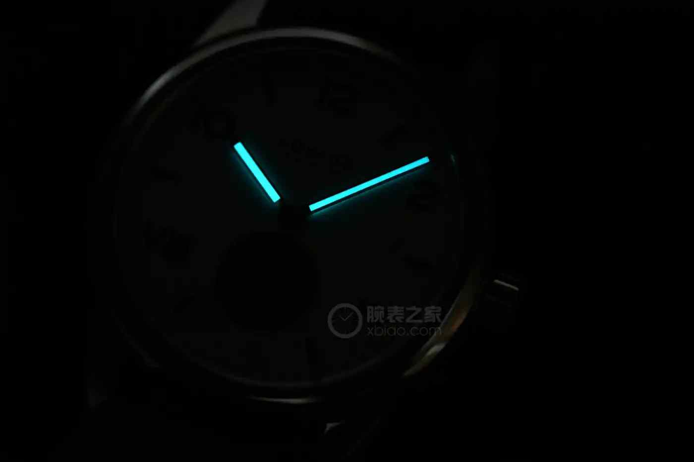 谁说万元买不到真德表？NOMOS阿尔法机芯+六方位调校，性价比直接拉满！ | 奈斯探表