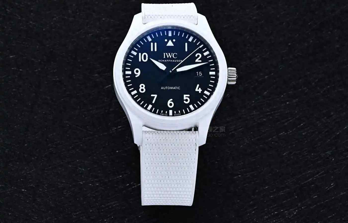 65,800元真香！万国太浩湖白陶瓷表，小手腕终于能戴TOP GUN了！ | 奈斯探表