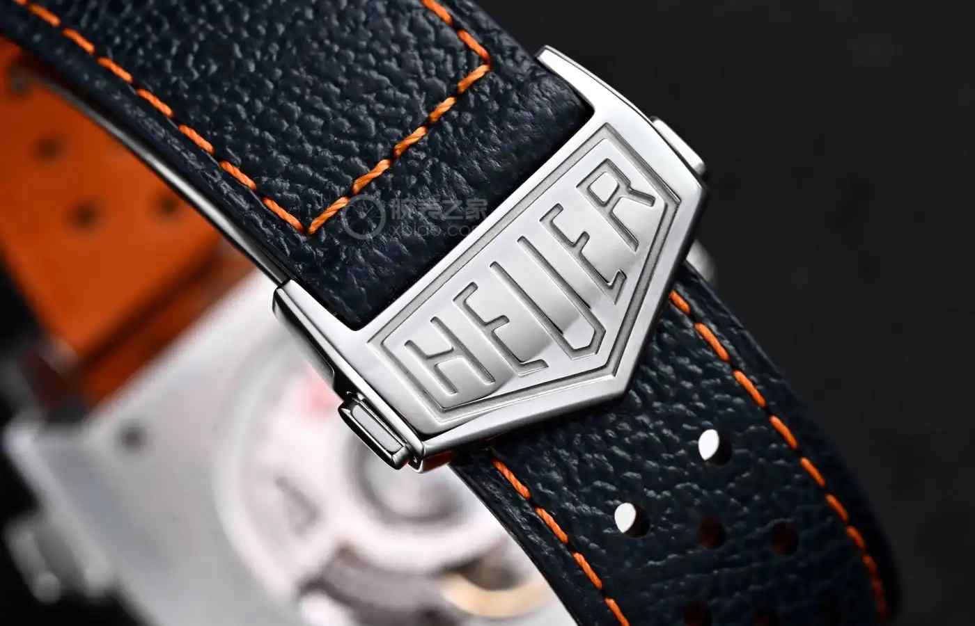 颠覆传统的方形腕表！泰格豪雅摩纳哥100米防水计时码表，左侧表冠设计，彰显独特品位！ | 奈斯探表