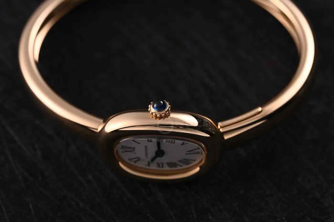 女士必入！卡地亚浴缸迷你金表，戴出老钱风范的绝美神器！ | 奈斯探表