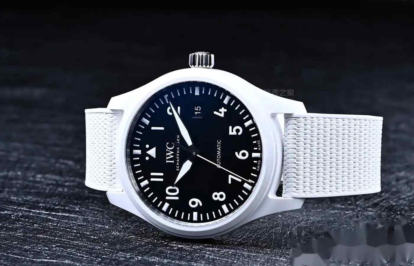 65,800元真香！万国太浩湖白陶瓷表，小手腕终于能戴TOP GUN了！ | 奈斯探表