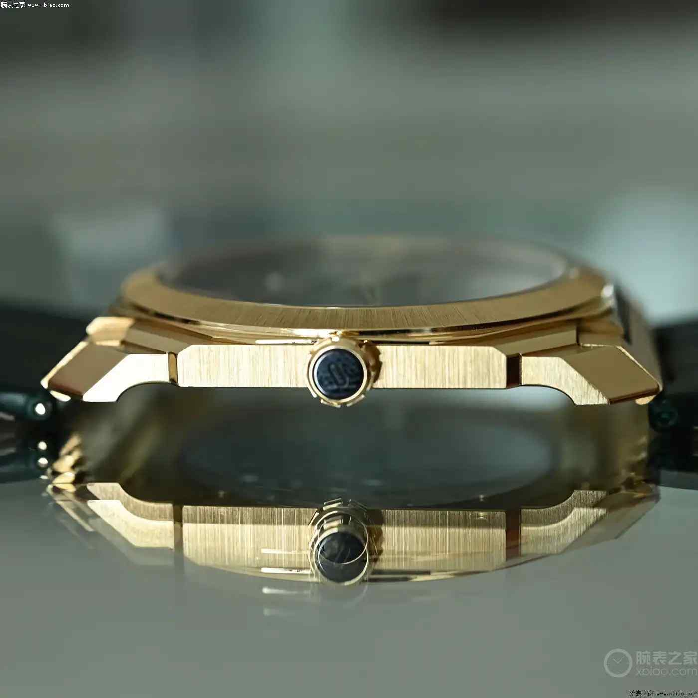 比黄金还稀有！宝格丽Octo陀飞轮绿色大理石版，1.95mm机芯惊艳亮相 | 奈斯探表
