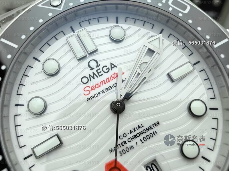 VS厂欧米茄海马300白熊猫 V4版重磅升级！8800一体机芯究竟有多强？ | 奈斯探表