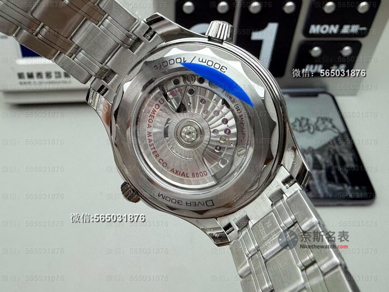 VS厂欧米茄海马300白熊猫 V4版重磅升级！8800一体机芯究竟有多强？ | 奈斯探表