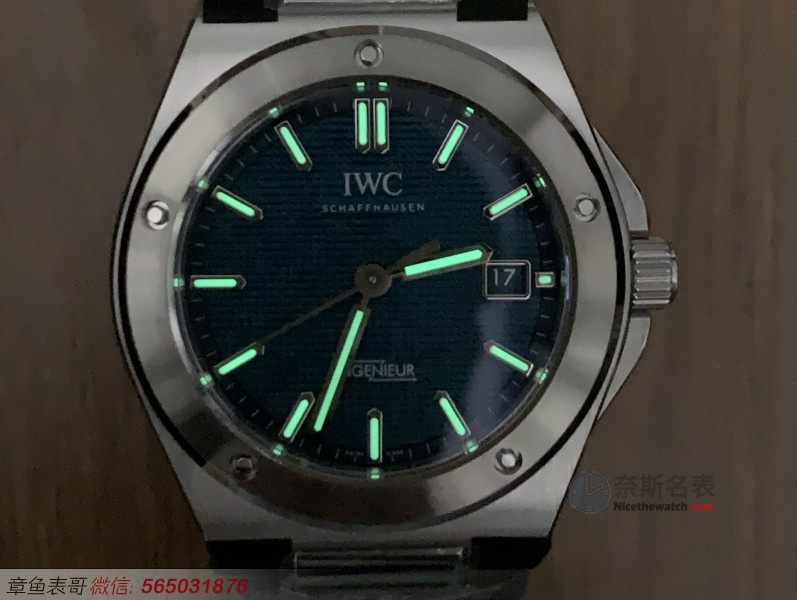 尊达遗作平替！V7厂工程师V2蓝面拆解：这抹湖水蓝比AP更毒？ | 奈斯探表