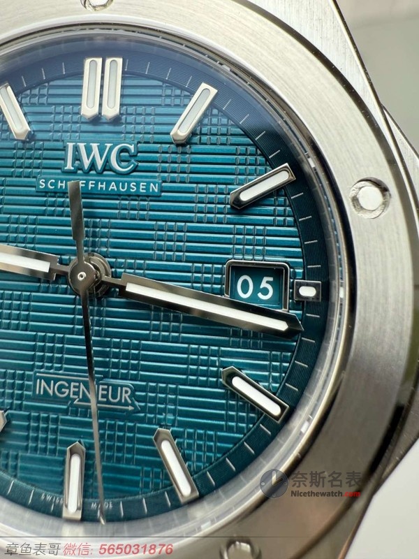 尊达遗作平替！V7厂工程师V2蓝面拆解：这抹湖水蓝比AP更毒？ | 奈斯探表