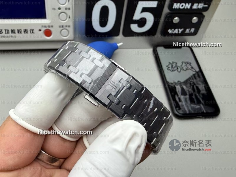 APS厂放大招！爱彼26240全陶瓷+飞返计时，上海4401机芯还原原版神韵，表迷闭眼入！ | 奈斯探表