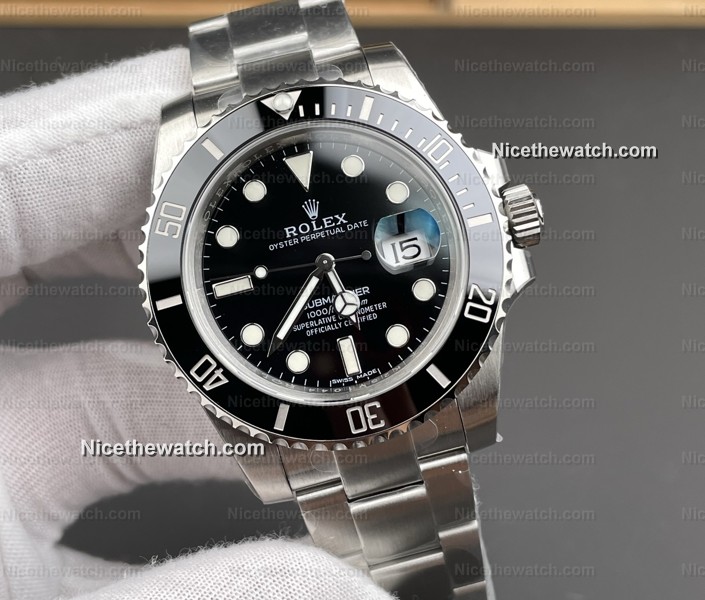 C厂退市后谁接班？VS黑水鬼深度体验：镜面下沉、微调表扣，每一处都对标原厂！ | 奈斯探表