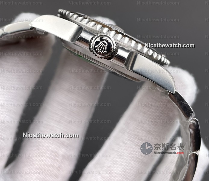 C厂退市后谁接班？VS黑水鬼深度体验：镜面下沉、微调表扣，每一处都对标原厂！ | 奈斯探表