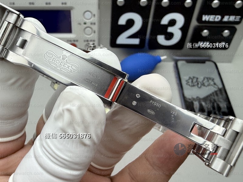 告别轻飘假感！VS厂新款冰蓝迪配重升级，164克沉甸甸，细节拉满！ | 奈斯探表